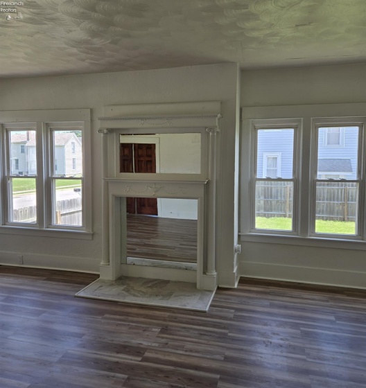 91 1st Avenue, Tiffin, 44883, 5 Bedroom Bedrooms, ,2 BathroomBathrooms,Residential,For Sale,1st,20263183
