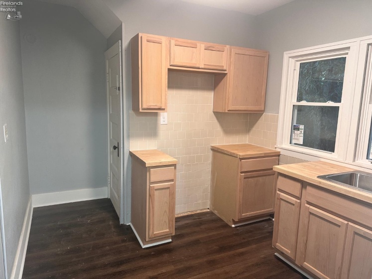 819 Haynes Street, Fremont, 43420, 2 Bedrooms Bedrooms, ,1 BathroomBathrooms,Residential,For Sale,Haynes,20263426
