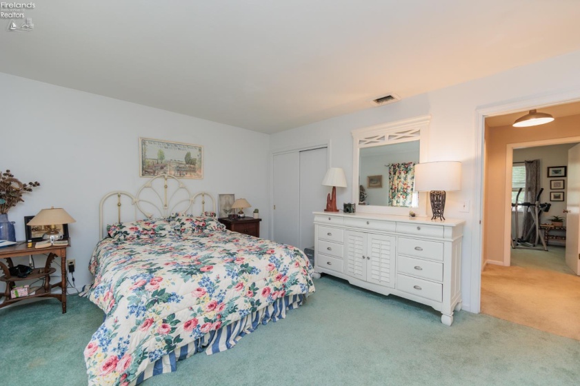 1401 McKinley Street, Sandusky, 44870, 2 Bedrooms Bedrooms, ,2 BathroomsBathrooms,Residential,For Sale,McKinley,20263425
