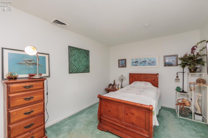 1401 McKinley Street, Sandusky, 44870, 2 Bedrooms Bedrooms, ,2 BathroomsBathrooms,Residential,For Sale,McKinley,20263425