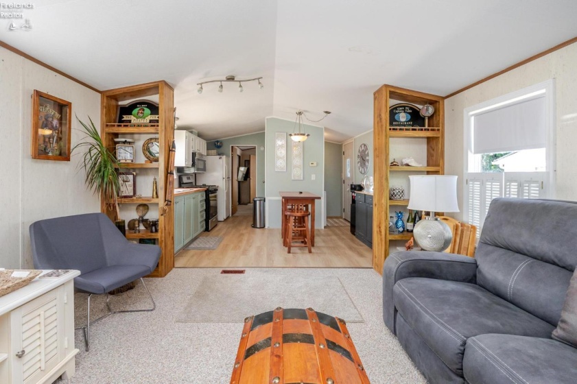 1828 Bay Drive, Port Clinton, 43452, 3 Bedrooms Bedrooms, ,2 BathroomsBathrooms,Residential,For Sale,Bay,20263323
