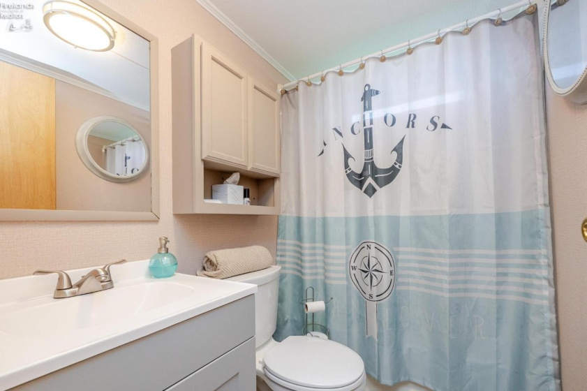 1828 Bay Drive, Port Clinton, 43452, 3 Bedrooms Bedrooms, ,2 BathroomsBathrooms,Residential,For Sale,Bay,20263323