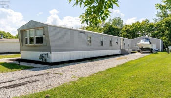 1828 Bay Drive, Port Clinton, 43452, 3 Bedrooms Bedrooms, ,2 BathroomsBathrooms,Residential,For Sale,Bay,20263323