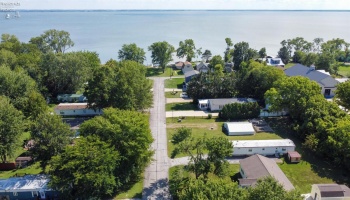 1828 Bay Drive, Port Clinton, 43452, 3 Bedrooms Bedrooms, ,2 BathroomsBathrooms,Residential,For Sale,Bay,20263323