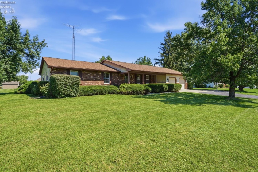 11835 River Lane Road, Oak Harbor, 43449, 3 Bedrooms Bedrooms, ,2 BathroomsBathrooms,Residential,For Sale,River Lane,20263423