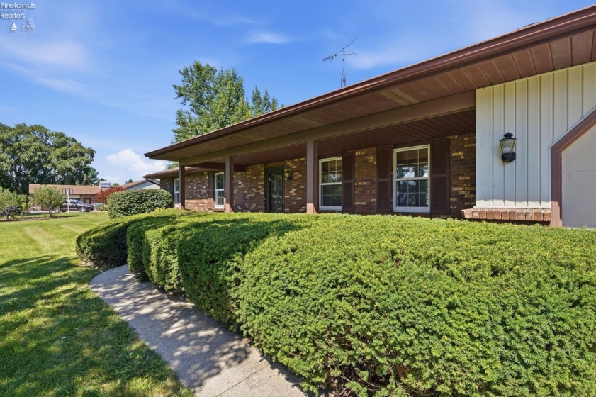 11835 River Lane Road, Oak Harbor, 43449, 3 Bedrooms Bedrooms, ,2 BathroomsBathrooms,Residential,For Sale,River Lane,20263423