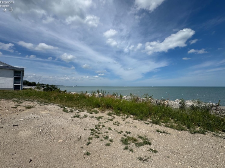 1115 Lakeshore, Port Clinton, 43452, ,Land,For Sale,Lakeshore,20263443