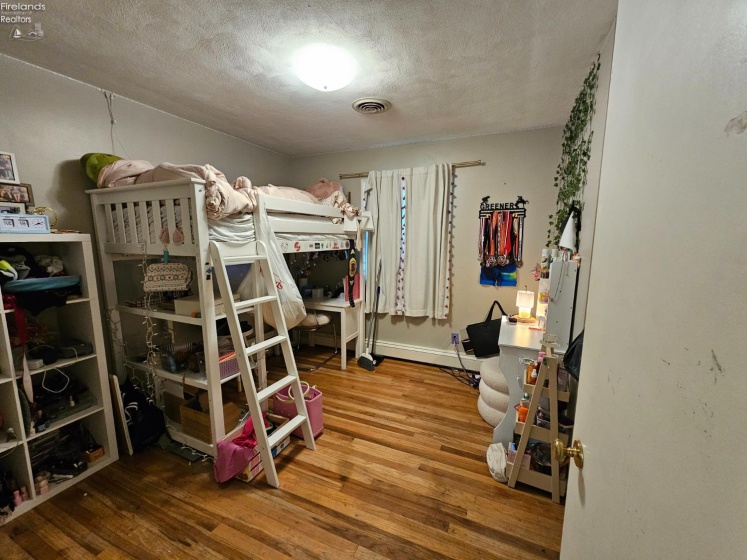 811 Lee Avenue, Port Clinton, 43452, 3 Bedrooms Bedrooms, ,2 BathroomsBathrooms,Residential,For Sale,Lee,20263349