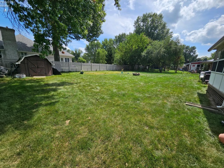 811 Lee Avenue, Port Clinton, 43452, 3 Bedrooms Bedrooms, ,2 BathroomsBathrooms,Residential,For Sale,Lee,20263349