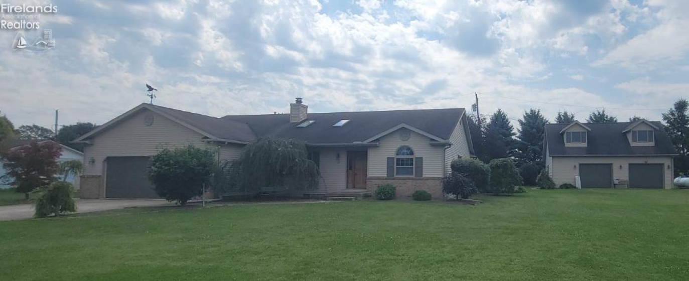 41 Adams Drive, Fremont, 43420, 4 Bedroom Bedrooms, ,4 BathroomBathrooms,Residential,For Sale,Adams,20263374