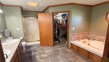 41 Adams Drive, Fremont, 43420, 4 Bedroom Bedrooms, ,4 BathroomBathrooms,Residential,For Sale,Adams,20263374