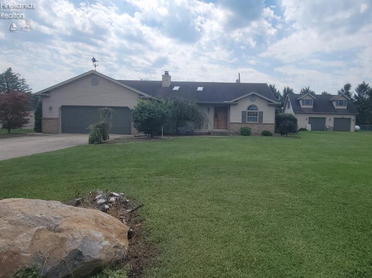 41 Adams Drive, Fremont, 43420, 4 Bedroom Bedrooms, ,4 BathroomBathrooms,Residential,For Sale,Adams,20263374