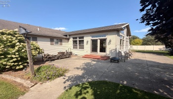 41 Adams Drive, Fremont, 43420, 4 Bedroom Bedrooms, ,4 BathroomBathrooms,Residential,For Sale,Adams,20263374