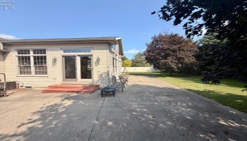 41 Adams Drive, Fremont, 43420, 4 Bedroom Bedrooms, ,4 BathroomBathrooms,Residential,For Sale,Adams,20263374