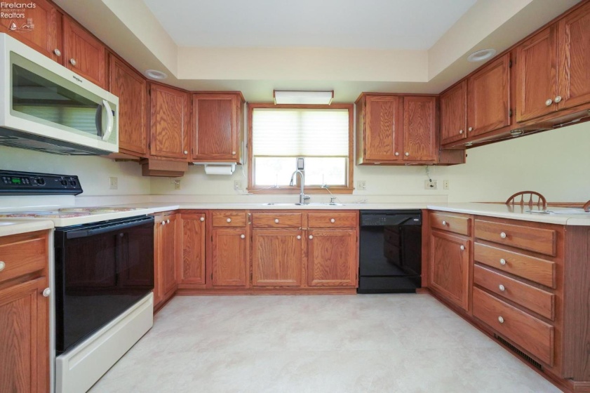 2299 County Road 181, Green Springs, 44836, 4 Bedrooms Bedrooms, ,2 BathroomsBathrooms,Residential,For Sale,County Road 181,20263453