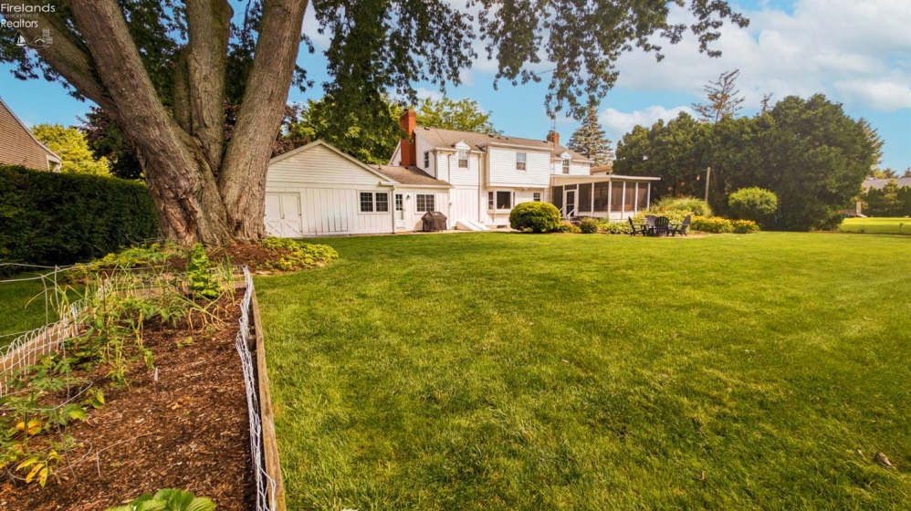 1024 Main Street, Huron, 44839, 5 Bedroom Bedrooms, ,3 BathroomBathrooms,Residential,For Sale,Main,20263244