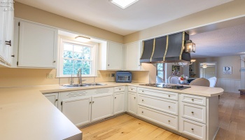 1024 Main Street, Huron, 44839, 5 Bedroom Bedrooms, ,3 BathroomBathrooms,Residential,For Sale,Main,20263244