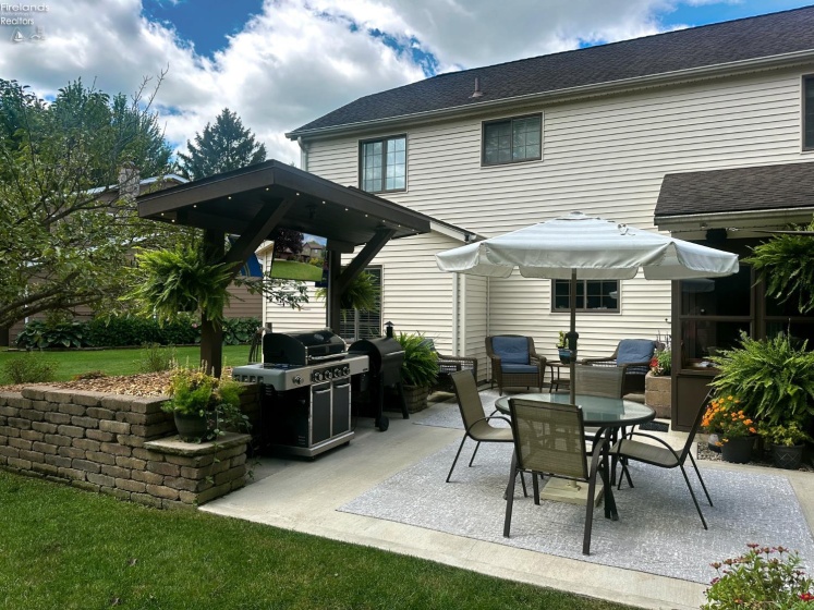 3320 Stoneway Drive, Sandusky, 44870, 4 Bedrooms Bedrooms, ,3 BathroomsBathrooms,Residential,For Sale,Stoneway,20263363