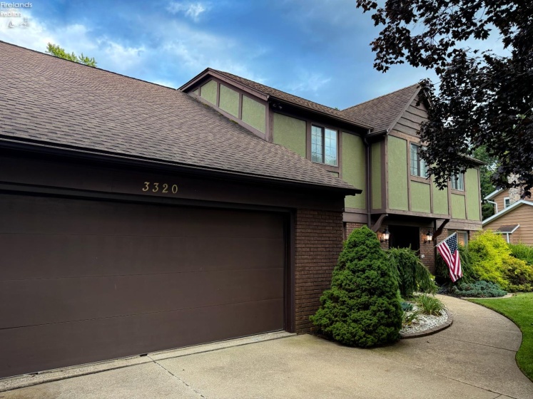 3320 Stoneway Drive, Sandusky, 44870, 4 Bedrooms Bedrooms, ,3 BathroomsBathrooms,Residential,For Sale,Stoneway,20263363