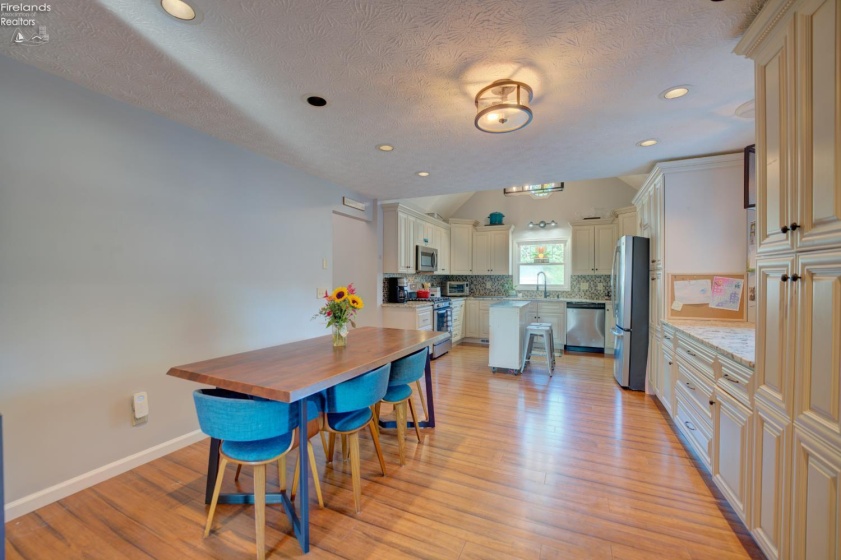 1460 Lexington, Vermilion, 44089, 4 Bedroom Bedrooms, ,5 BathroomBathrooms,Residential,For Sale,Lexington,20263264
