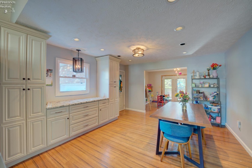 1460 Lexington, Vermilion, 44089, 4 Bedroom Bedrooms, ,5 BathroomBathrooms,Residential,For Sale,Lexington,20263264