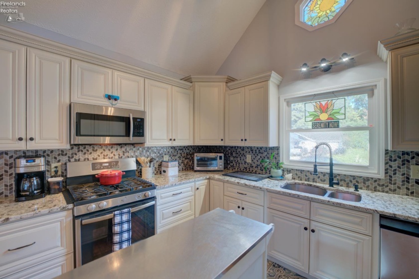 1460 Lexington, Vermilion, 44089, 4 Bedroom Bedrooms, ,5 BathroomBathrooms,Residential,For Sale,Lexington,20263264