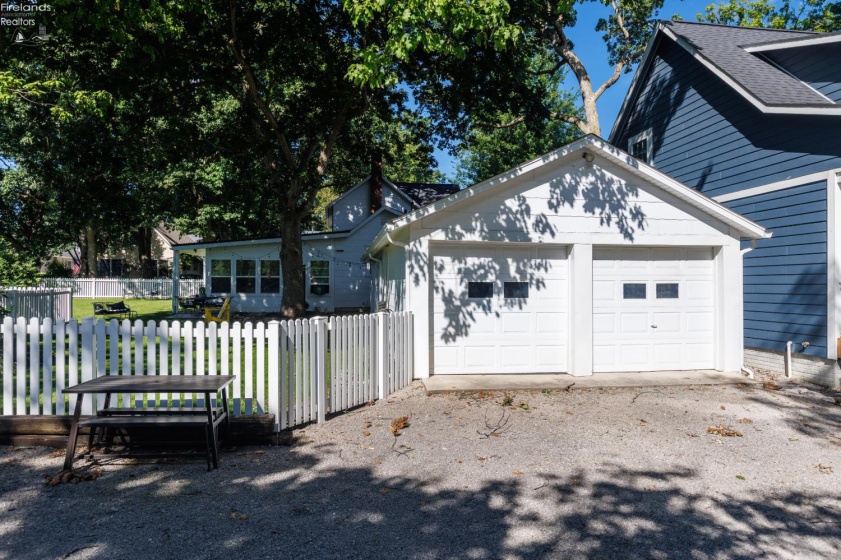 535 Elm Avenue, Lakeside, 43440, 4 Bedroom Bedrooms, ,3 BathroomBathrooms,Residential,For Sale,Elm,20263295
