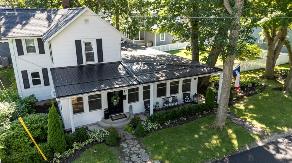 535 Elm Avenue, Lakeside, 43440, 4 Bedroom Bedrooms, ,3 BathroomBathrooms,Residential,For Sale,Elm,20263295