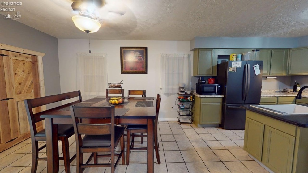 1237 Fairfax Avenue, Mansfield, 44906, 5 Bedroom Bedrooms, ,2 BathroomBathrooms,Residential,For Sale,Fairfax,20263435