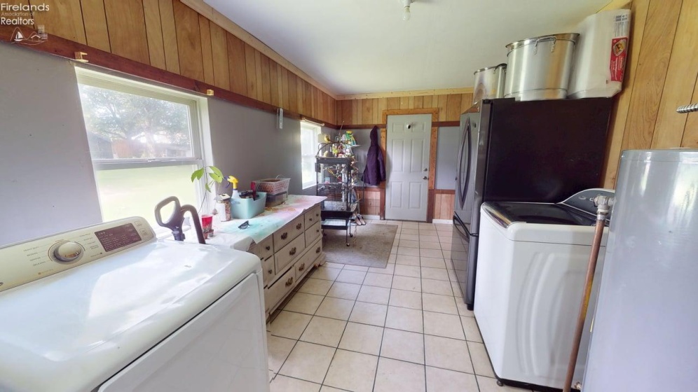 1237 Fairfax Avenue, Mansfield, 44906, 5 Bedroom Bedrooms, ,2 BathroomBathrooms,Residential,For Sale,Fairfax,20263435