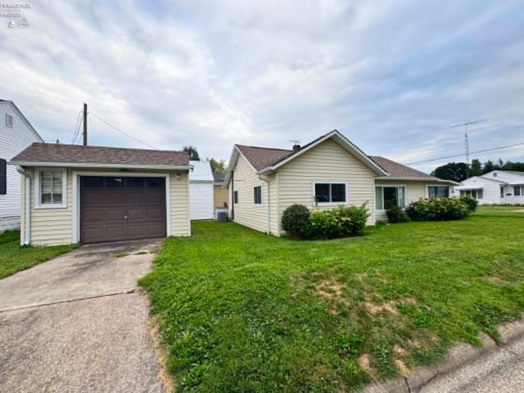 219 Munsee Place, Huron, 44839, 2 Bedrooms Bedrooms, ,1 BathroomBathrooms,Residential,For Sale,Munsee,20263469