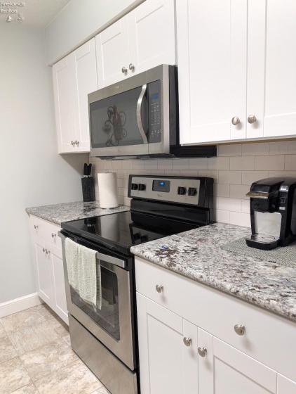 311 Lake Pine Drive, Marblehead, 43440, 1 Bedroom Bedrooms, ,1 BathroomBathrooms,Residential,For Sale,Lake Pine,20263478