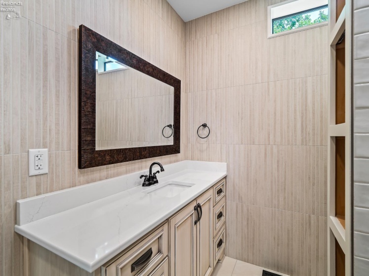 801 3rd Street, Port Clinton, 43452, 3 Bedrooms Bedrooms, ,2 BathroomsBathrooms,Residential,For Sale,3rd,20263486