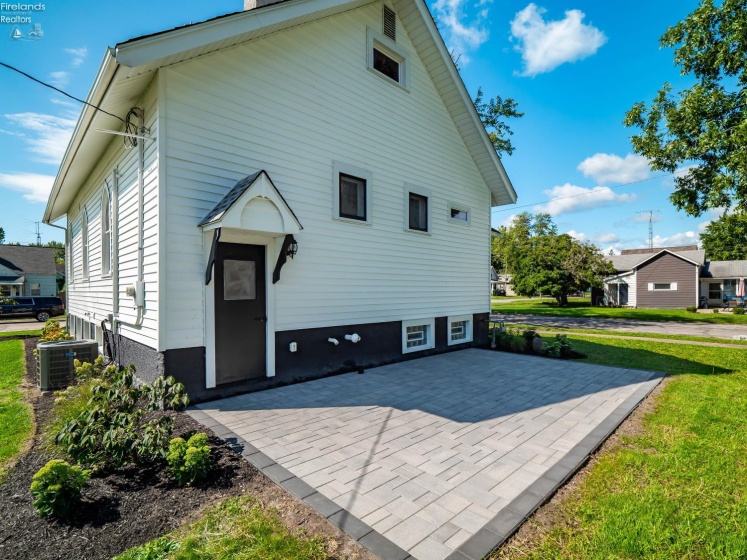 801 3rd Street, Port Clinton, 43452, 3 Bedrooms Bedrooms, ,2 BathroomsBathrooms,Residential,For Sale,3rd,20263486