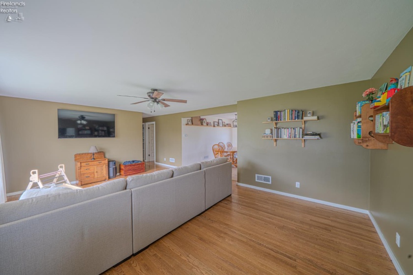 1514 Cole Road, Fremont, 43420, 4 Bedrooms Bedrooms, ,2 BathroomsBathrooms,Residential,For Sale,Cole,20263475