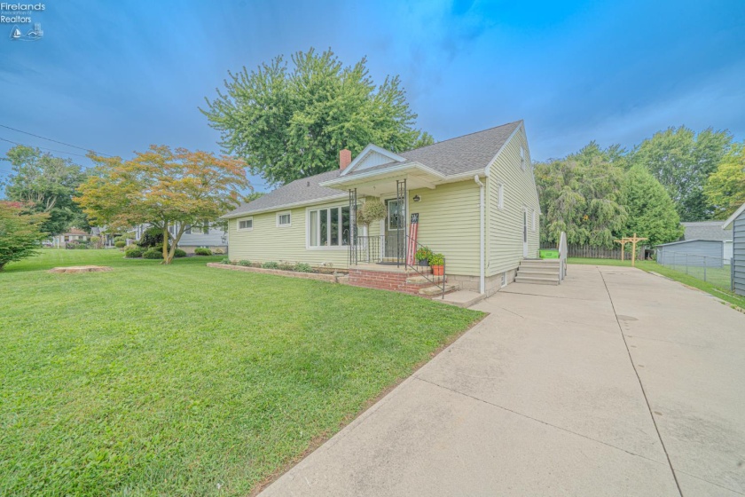 1514 Cole Road, Fremont, 43420, 4 Bedrooms Bedrooms, ,2 BathroomsBathrooms,Residential,For Sale,Cole,20263475