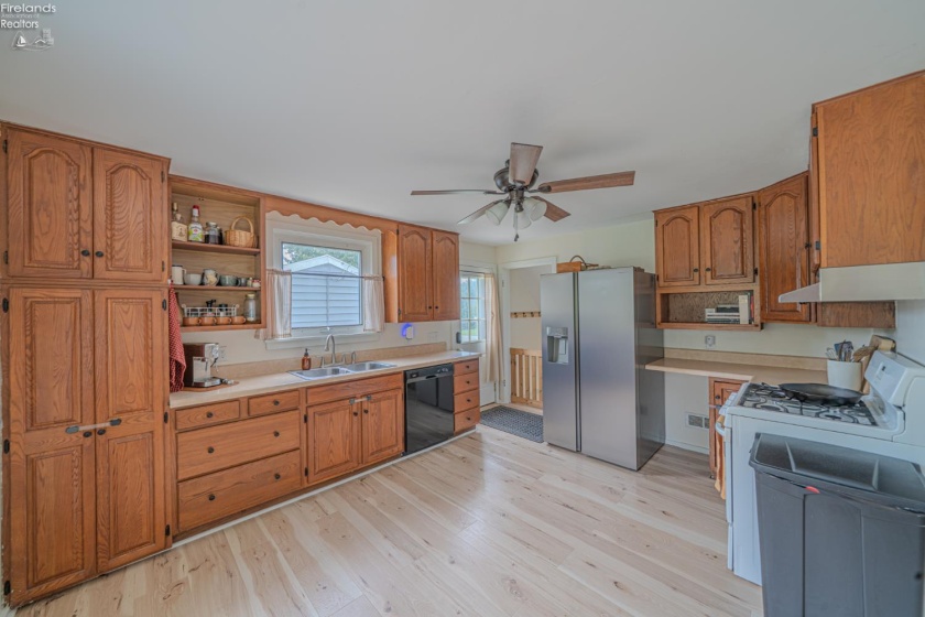 1514 Cole Road, Fremont, 43420, 4 Bedrooms Bedrooms, ,2 BathroomsBathrooms,Residential,For Sale,Cole,20263475