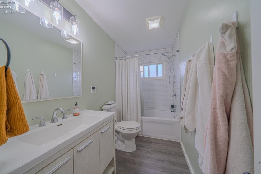 1514 Cole Road, Fremont, 43420, 4 Bedrooms Bedrooms, ,2 BathroomsBathrooms,Residential,For Sale,Cole,20263475