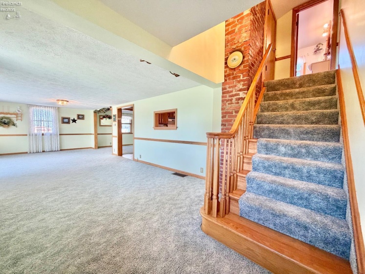 13273 Township Road 178, Bellevue, 44811, 3 Bedroom Bedrooms, ,2 BathroomBathrooms,Residential,For Sale,Township Road 178,20263259