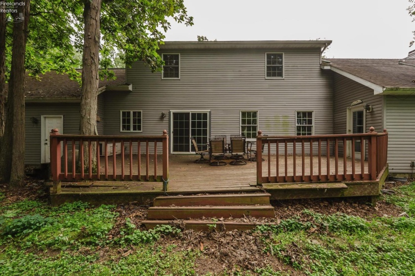15680 Thornwood Drive, Findlay, 45840, 4 Bedroom Bedrooms, ,3 BathroomBathrooms,Residential,For Sale,Thornwood,20263376