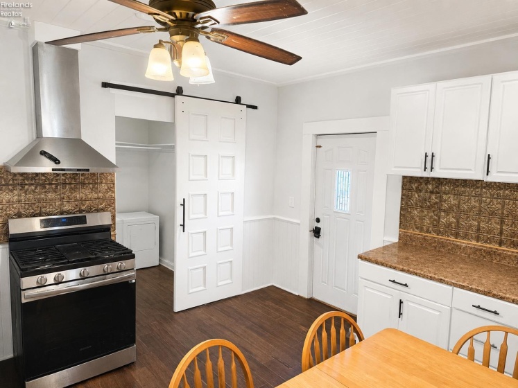 407 Center Street, Sandusky, 44870, 3 Bedrooms Bedrooms, ,1 BathroomBathrooms,Residential,For Sale,Center,20263460
