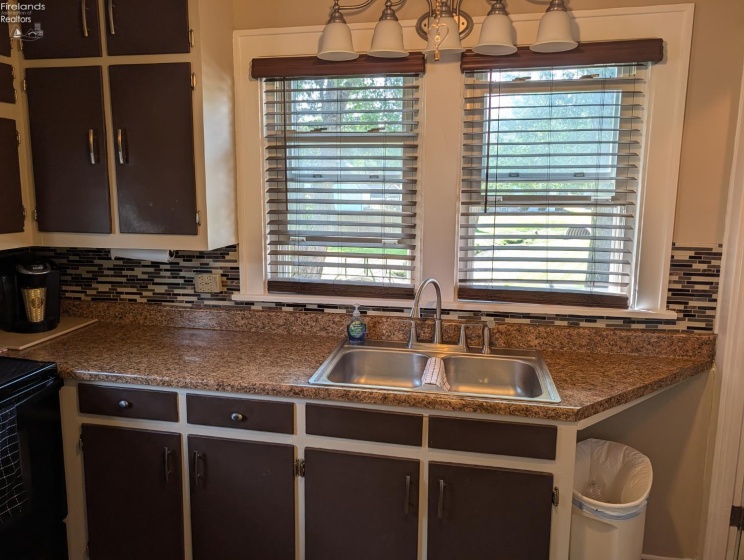 825 South Street, Fremont, 43420, 2 Bedroom Bedrooms, ,2 BathroomBathrooms,Residential,For Sale,South,20263316