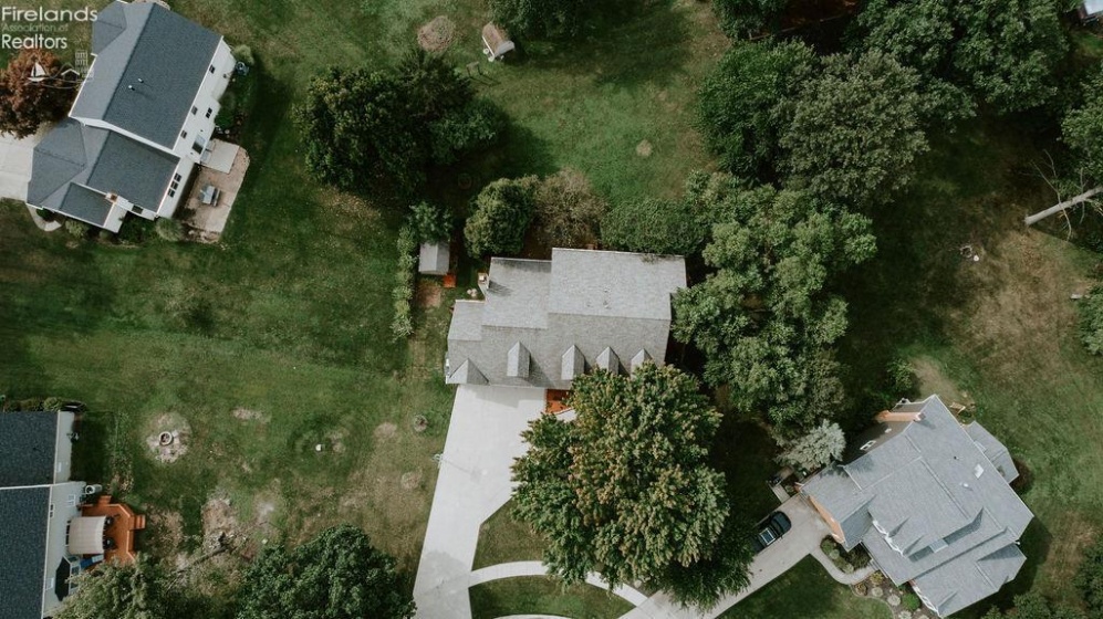 32263 Plumbrook Court, Avon Lake, 44012, 4 Bedroom Bedrooms, ,3 BathroomBathrooms,Residential,For Sale,Plumbrook,20263472