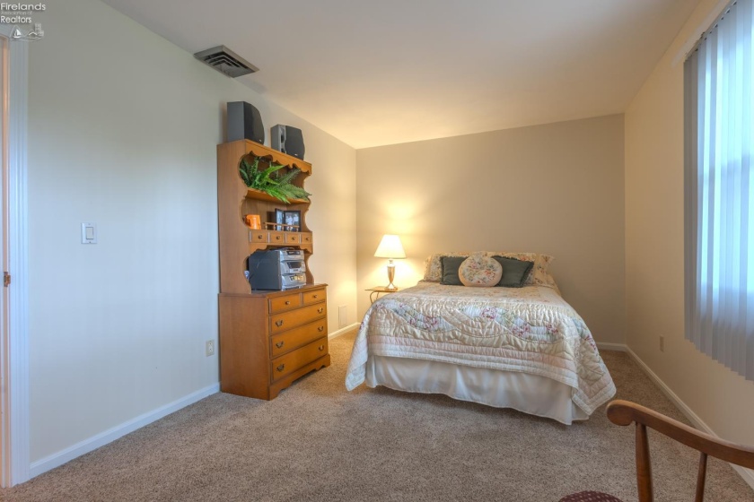 1305 McKinley Street, Sandusky, 44870, 2 Bedrooms Bedrooms, ,2 BathroomsBathrooms,Residential,For Sale,McKinley,20263493