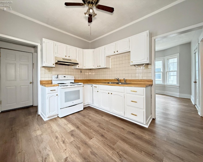 171 Hall Street, Tiffin, 44883, 3 Bedroom Bedrooms, ,2 BathroomBathrooms,Residential,For Sale,Hall,20263470