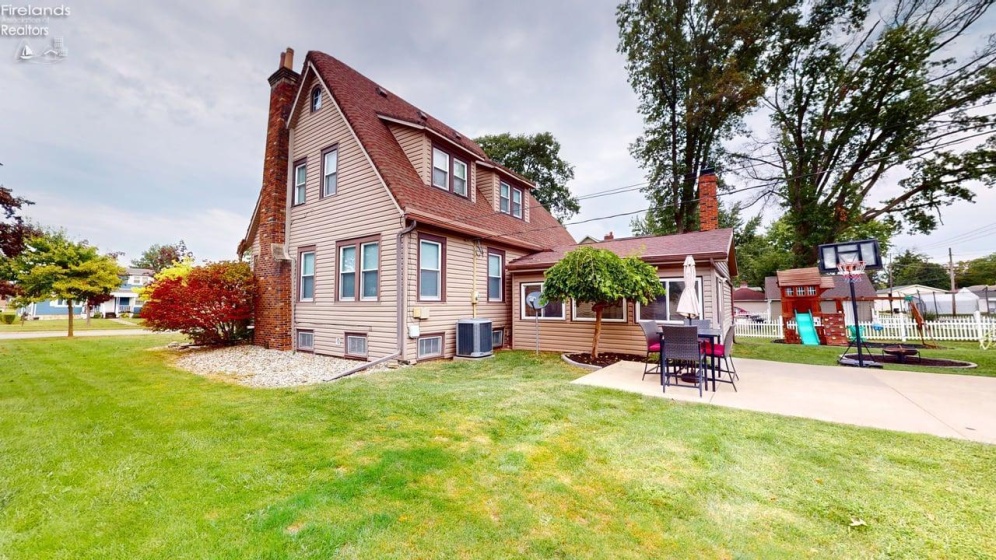 913 Myrtle, Willard, 44890, 4 Bedrooms Bedrooms, ,3 BathroomsBathrooms,Residential,For Sale,Myrtle,20263471