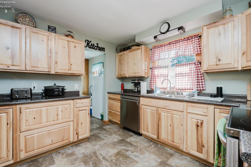 1228 Tucker Road, Fremont, 43420, 3 Bedroom Bedrooms, ,2 BathroomBathrooms,Residential,For Sale,Tucker,20263285