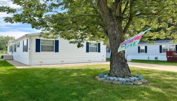 167 Morningside Drive, Port Clinton, 43452, 3 Bedroom Bedrooms, ,2 BathroomBathrooms,Residential,For Sale,Morningside,20263402 167 Morningside Drive, Port Clinton, 43452, 3 Bedroom Bedrooms, ,2 BathroomBathrooms,Residential,For Sale,Morningside,20263402