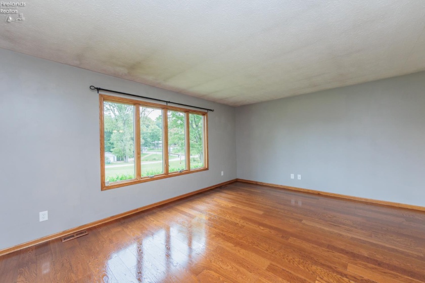 246 Portage Path, Willard, 44890, 3 Bedroom Bedrooms, ,2 BathroomBathrooms,Residential,For Sale,Portage Path,20263505