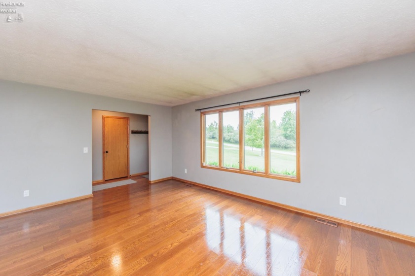 246 Portage Path, Willard, 44890, 3 Bedroom Bedrooms, ,2 BathroomBathrooms,Residential,For Sale,Portage Path,20263505